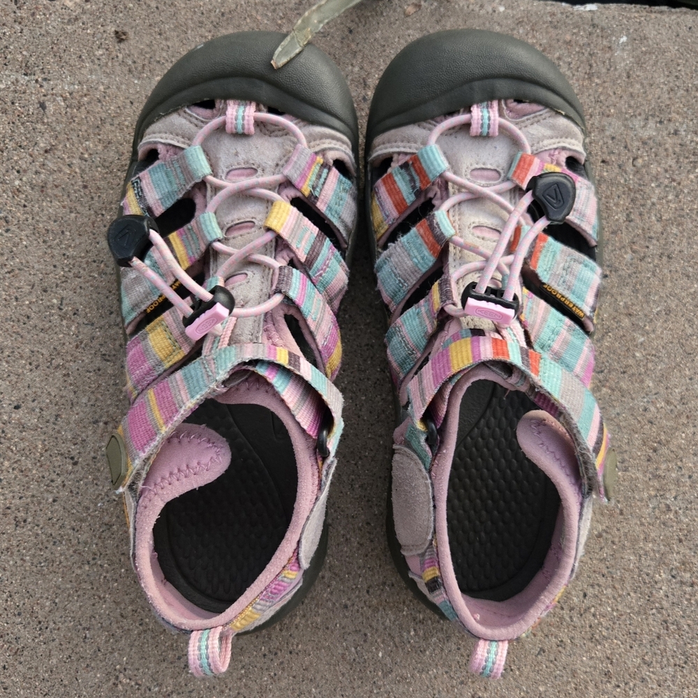 Keen Outdoor Water Sandals Hiking  Beach Boat Swim All Terrain sz 4